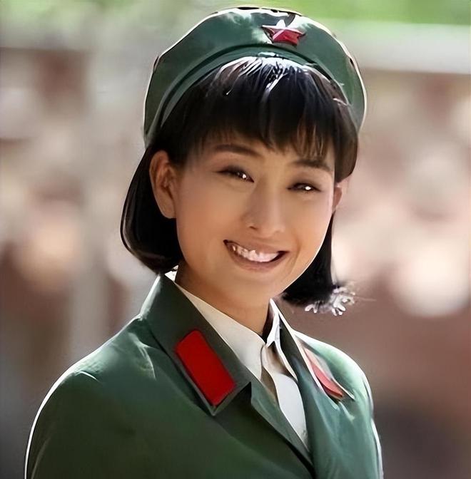 辉同居11年的马苏现如今依旧孑然一身龙八国际娱乐网站被黑人驮在肩上和孔令(图12)