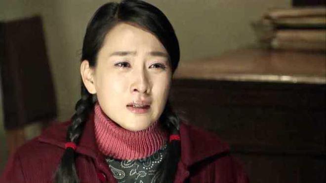 辉同居11年的马苏现如今依旧孑然一身龙八国际娱乐网站被黑人驮在肩上和孔令(图13)